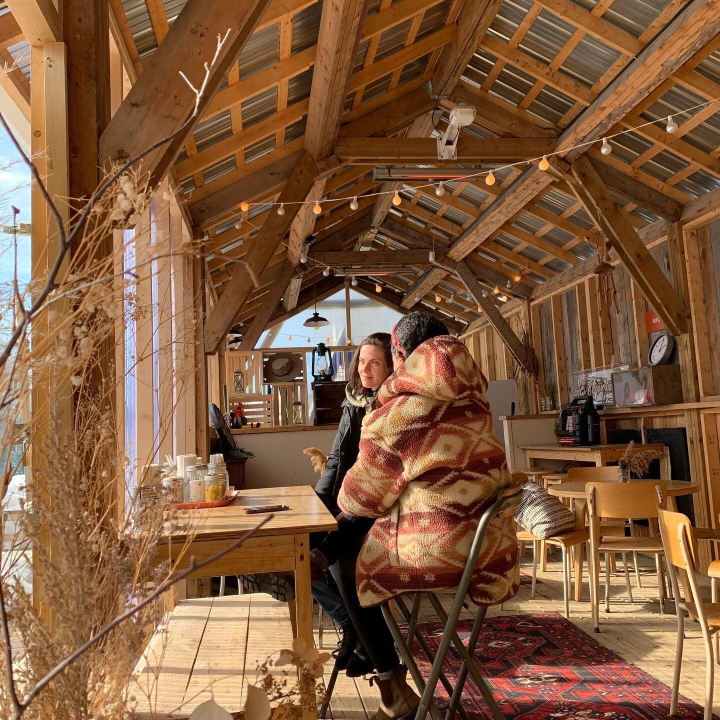 Quel beau soleil nous avons eu hier au Jardin. Rendez-vous samedi prochain pour une autre belle journ&eacute;e! Venez d&eacute;guster notre menu inspir&eacute; cabane a sucre.